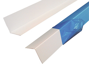 БЕЛЫЙ Угол ПВХ под синей плёнкой (3000 х 20 х 20 мм) 50шт/уп